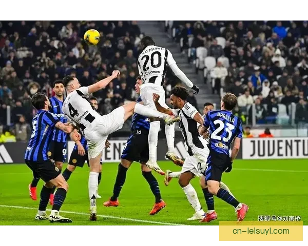 尤文两球不敌科莫沃伊沃达建功